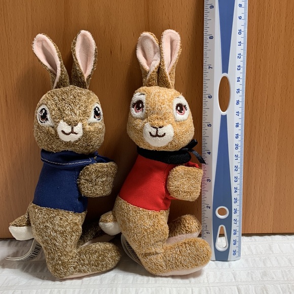 8” Peter Rabbit Plush Bunnies w/Wraparound Arms - The Peter Rabbit 2 Movie - Picture 2 of 14
